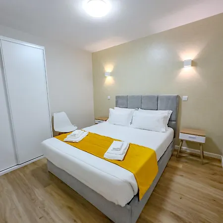 Black Cozy Διαμέρισμα Livramento