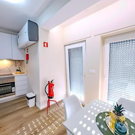 Black Cozy Apartman Livramento